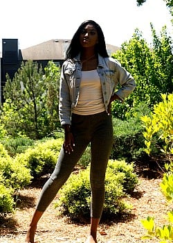 Kelsey Jones (Ebony Model)